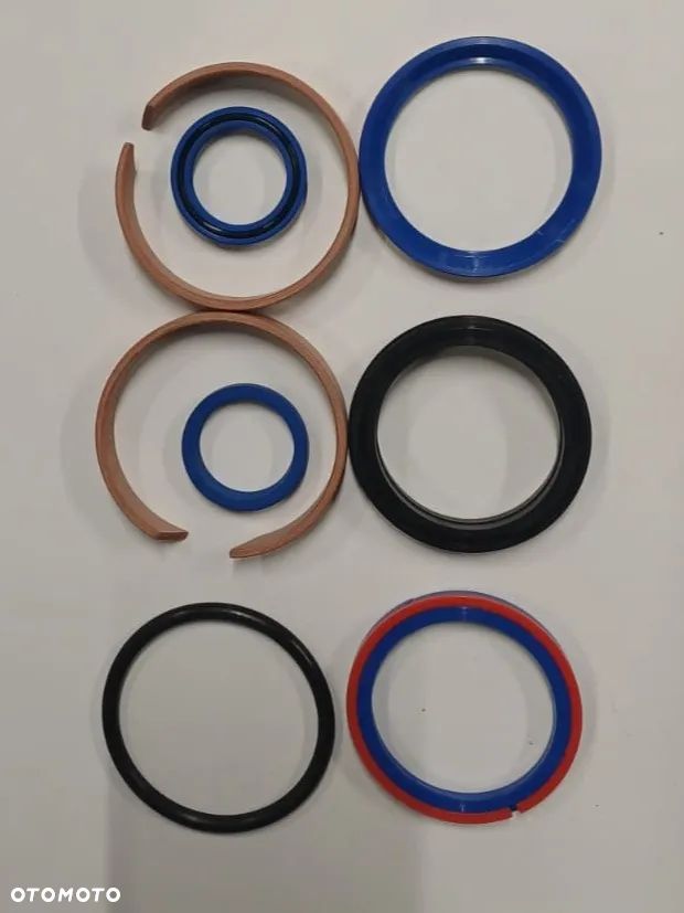 Zestaw uszczelniaczy siłownika hydraulicznego 991/00036 OEM