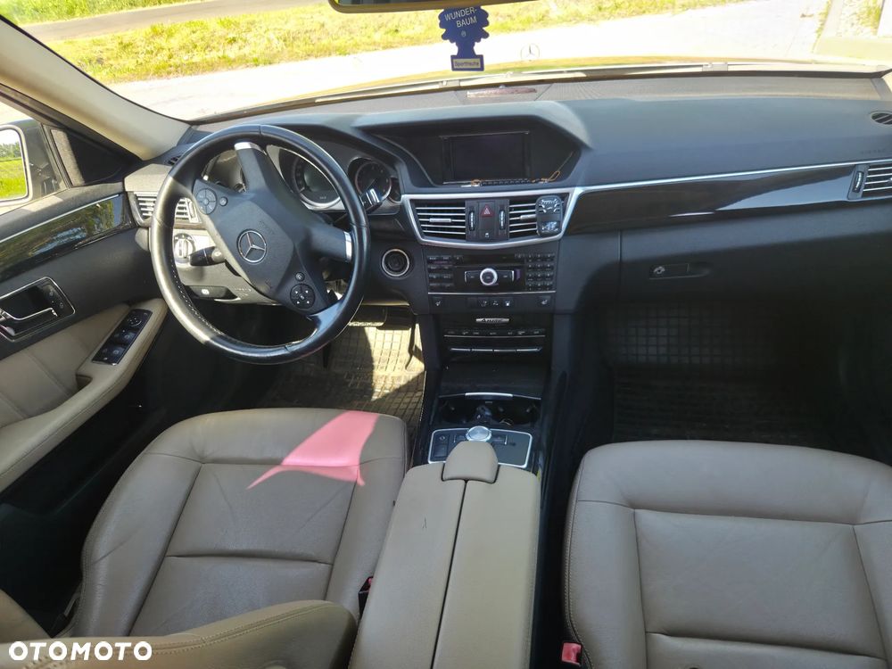 Mercedes-Benz Klasa E 350 CDI 4-Matic BlueEff - 29