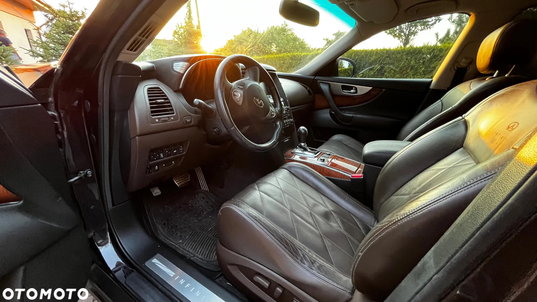 Infiniti FX - 6