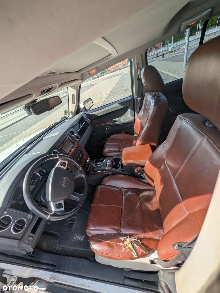 Jeep Commander 5.7 V8 Limited - 8