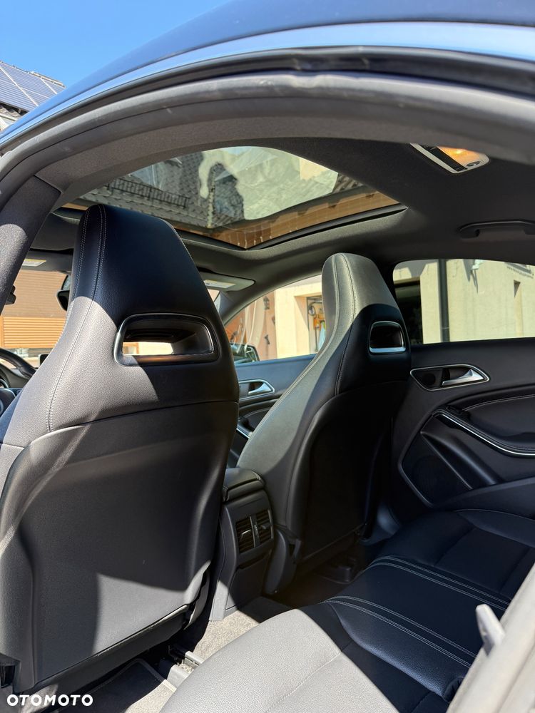 Mercedes-Benz CLA 250 7G-DCT - 10