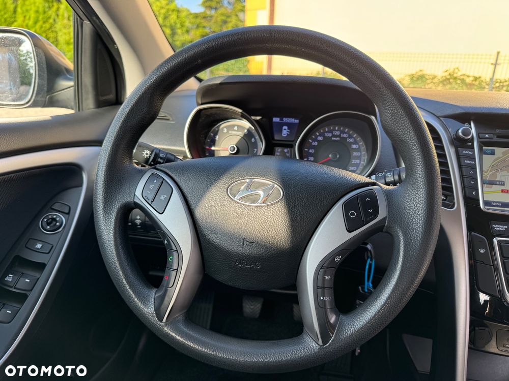 Hyundai i30 blue 1.4 Classic Navigation - 27