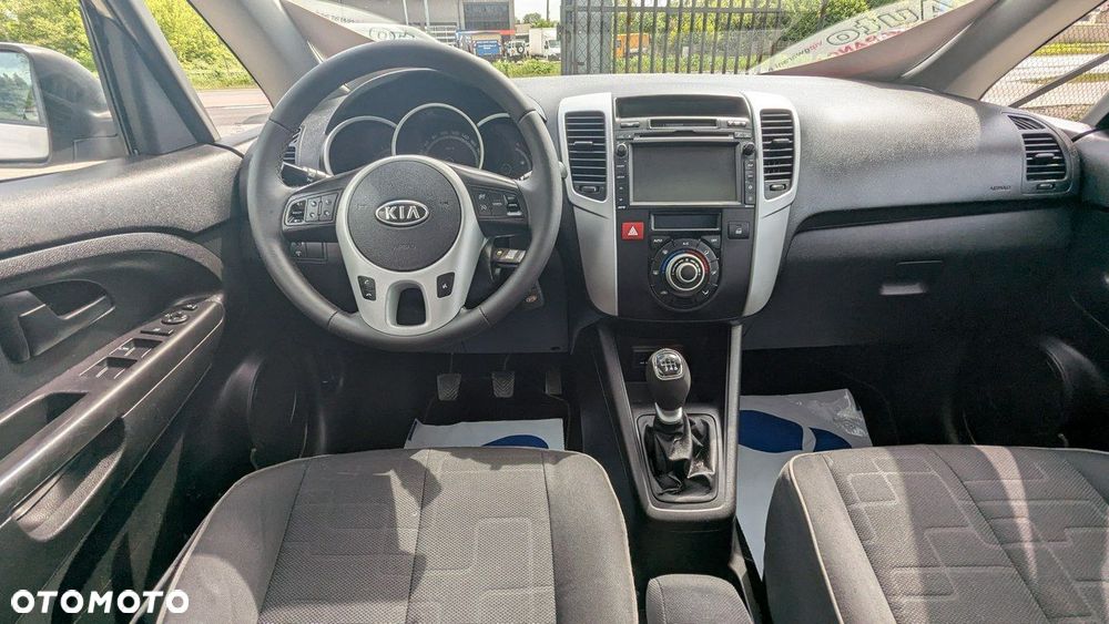 Kia Venga - 17