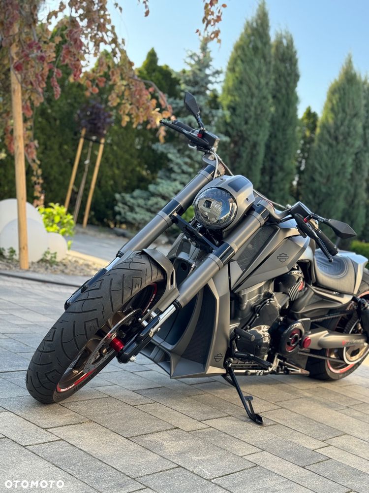 Harley-Davidson V-Rod Night Rod - 3