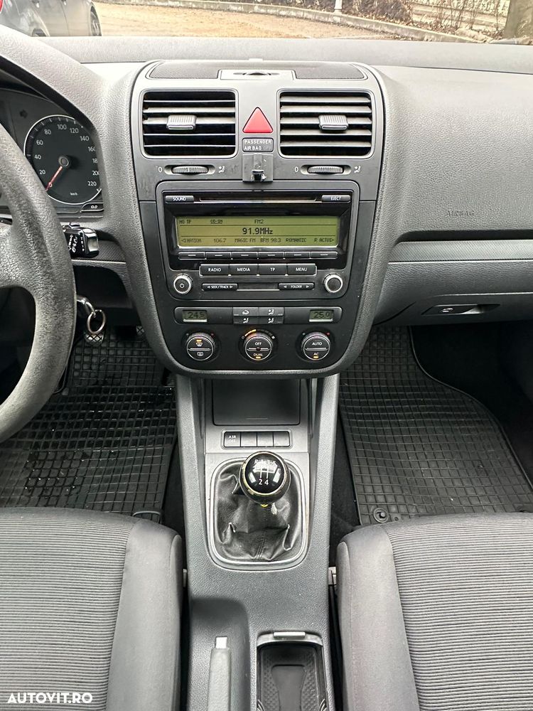 Volkswagen Golf 1.4 FSI Trendline - 10