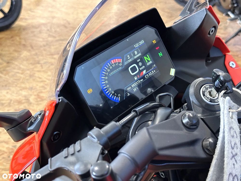 Suzuki GSX - 9