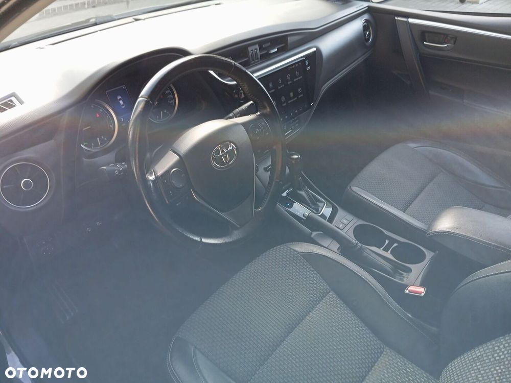 Toyota Corolla 1.6 Prestige MS EU6 - 10