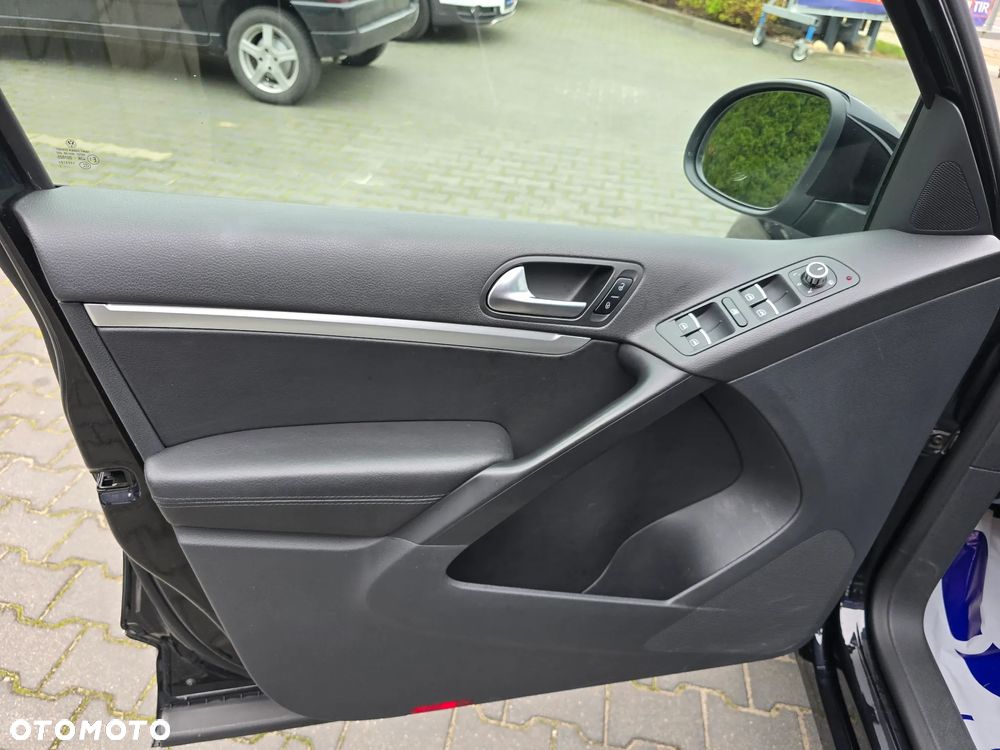 Volkswagen Tiguan 1.4 TSI 4Motion Exclusive - 39
