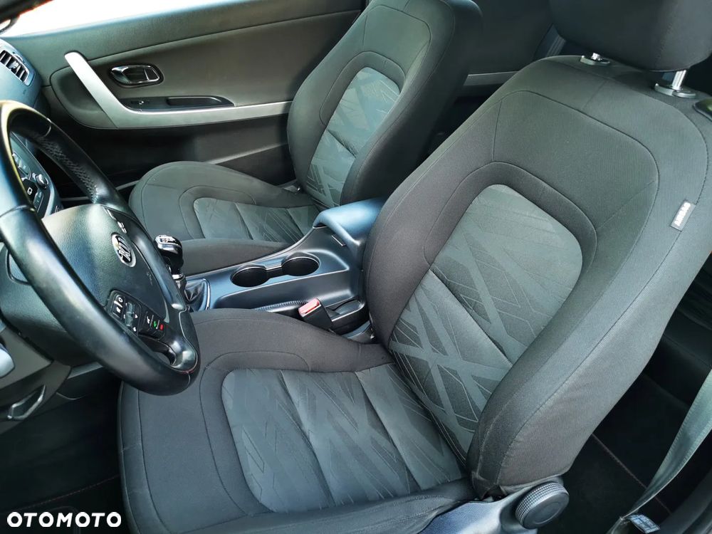 Kia ProCeed - 10