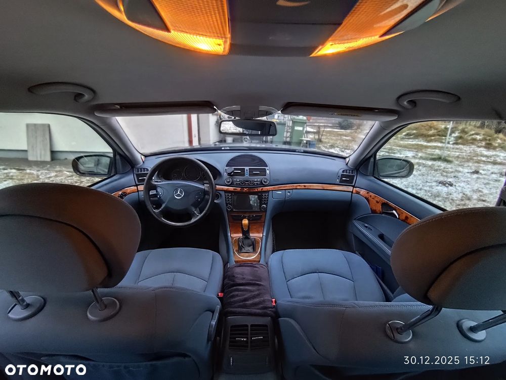 Mercedes-Benz Klasa E 270 CDI T Avantgarde - 15