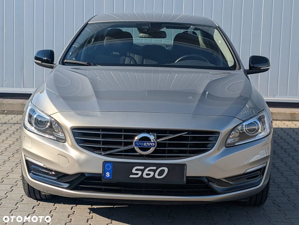 Volvo S60 T4 Momentum - 14