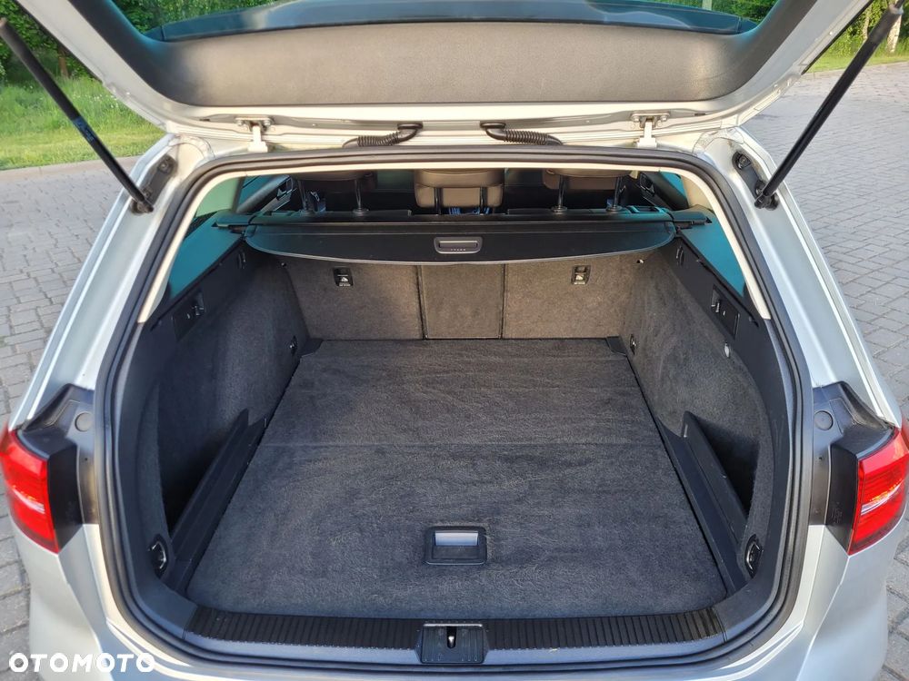 Volkswagen Passat 2.0 TDI (BlueMotion Technology) Highline - 35