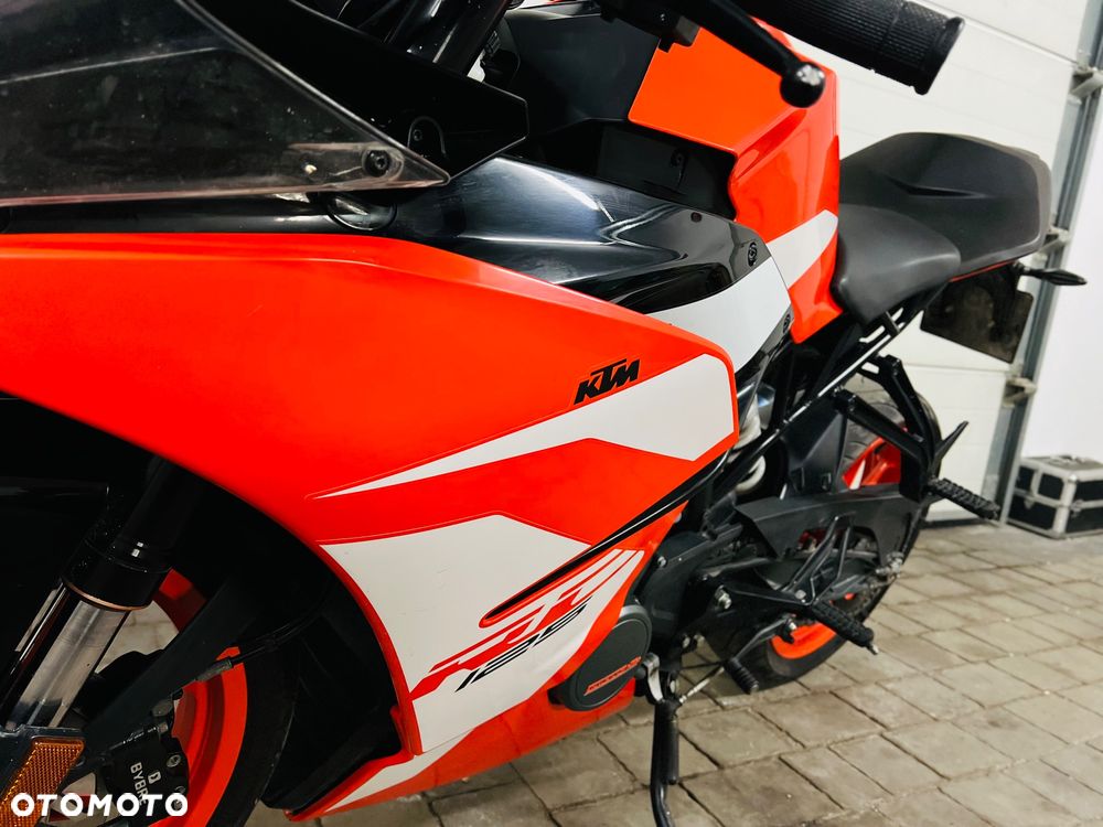 KTM RC 125 - 8