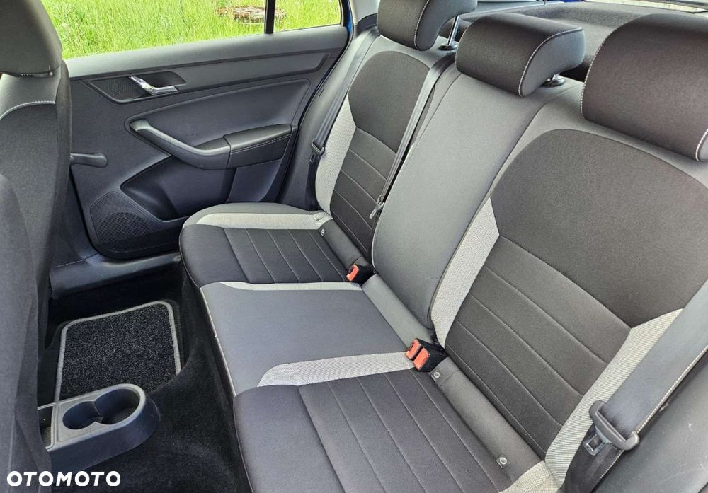 Skoda RAPID - 23