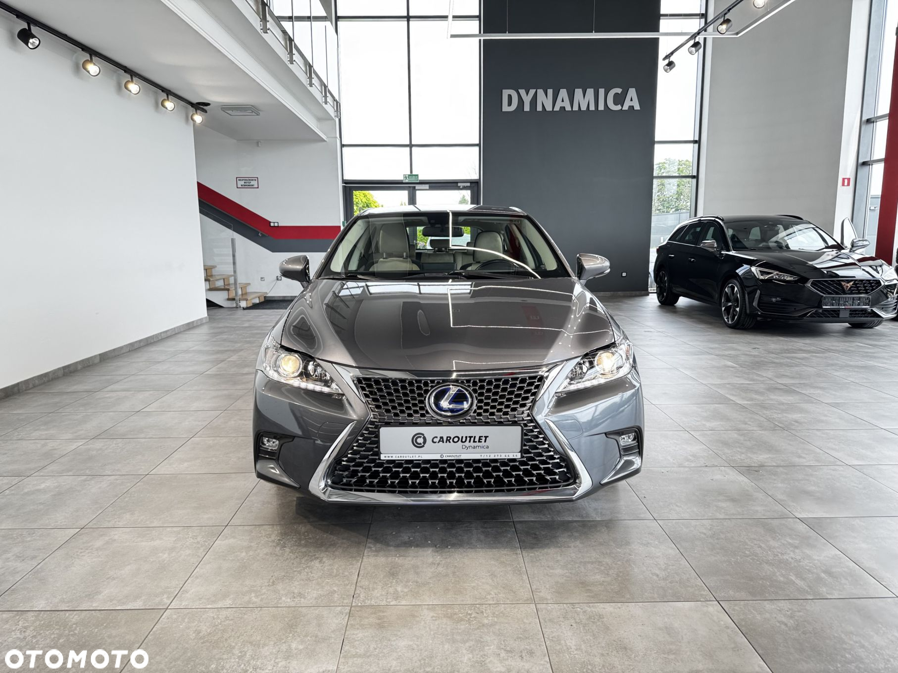 Lexus CT - 4