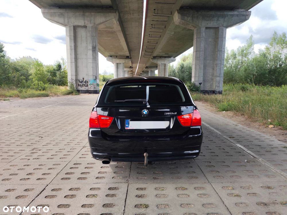 BMW Seria 3 318d - 8