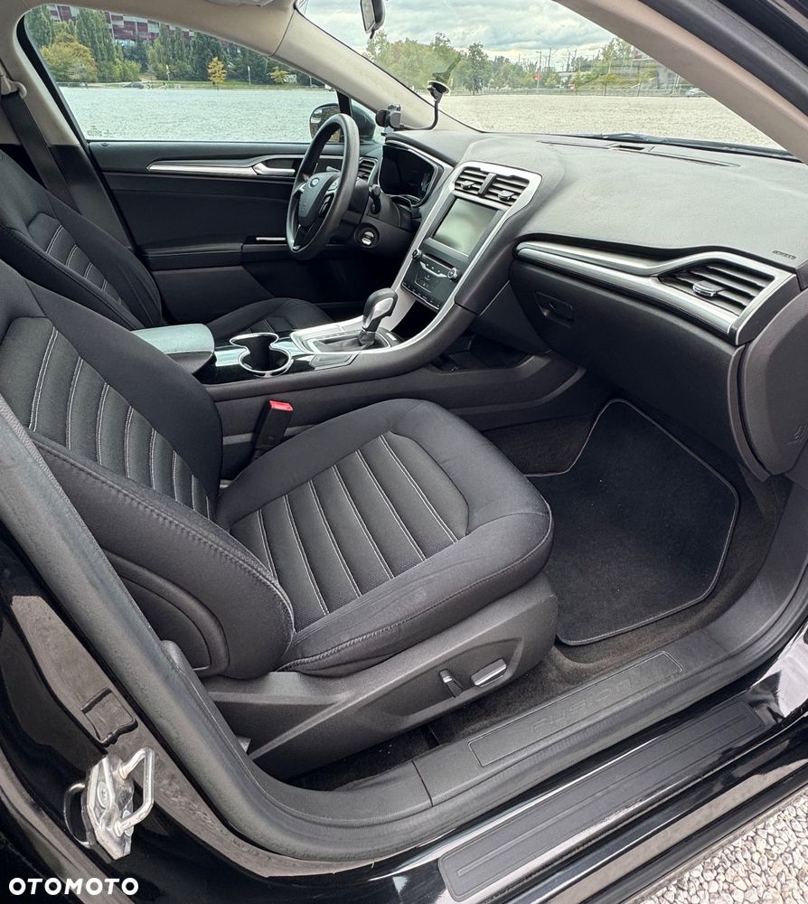 Ford Fusion - 6