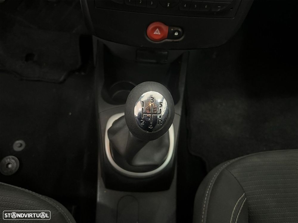 Renault Clio 1.5 dCi Dynamique - 15