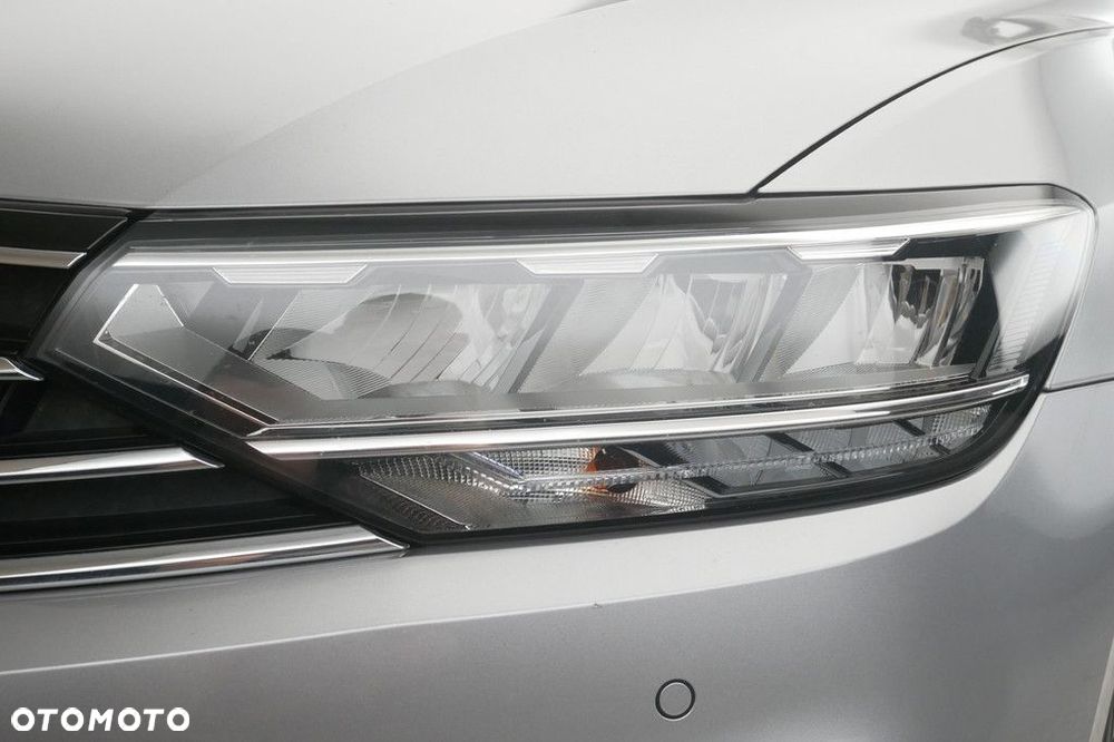 Volkswagen Passat Variant 2.0 TDI Business DSG - 13
