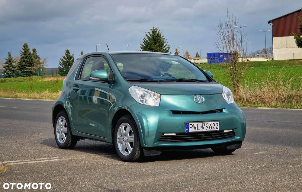 Toyota iQ - 1