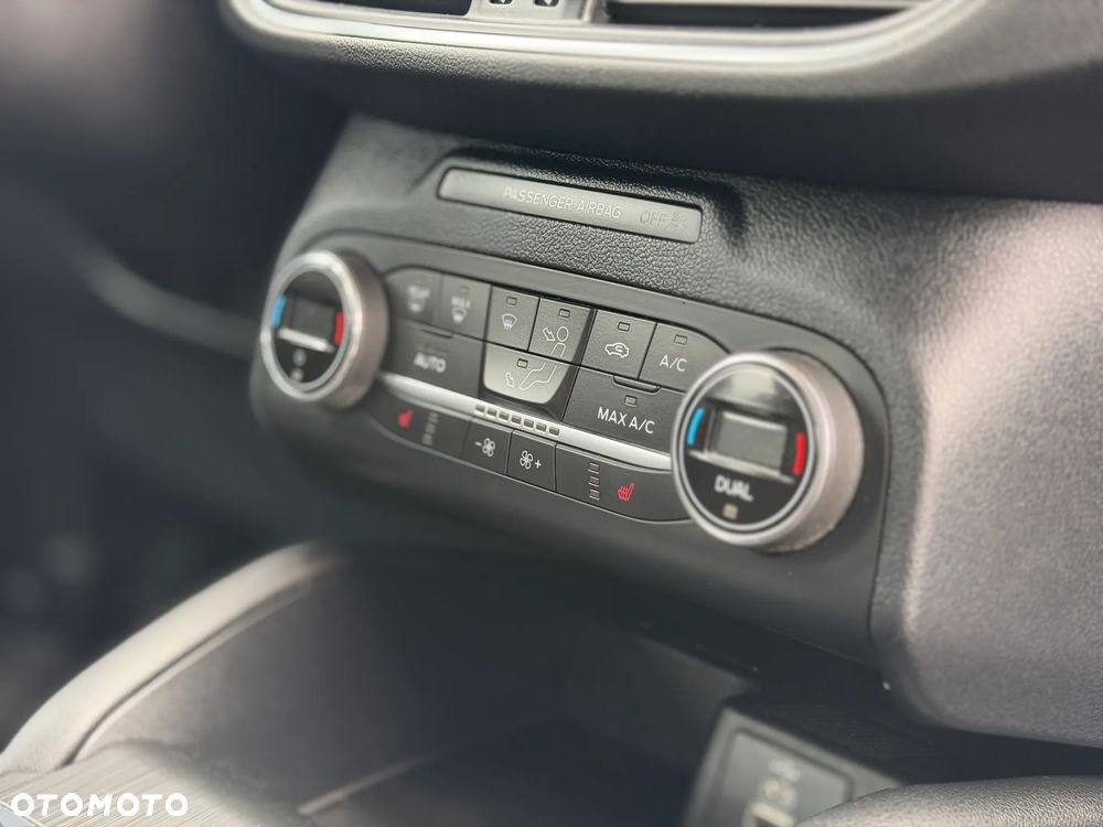 Ford Kuga 2.0 EcoBlue 4x4 TITANIUM - 30