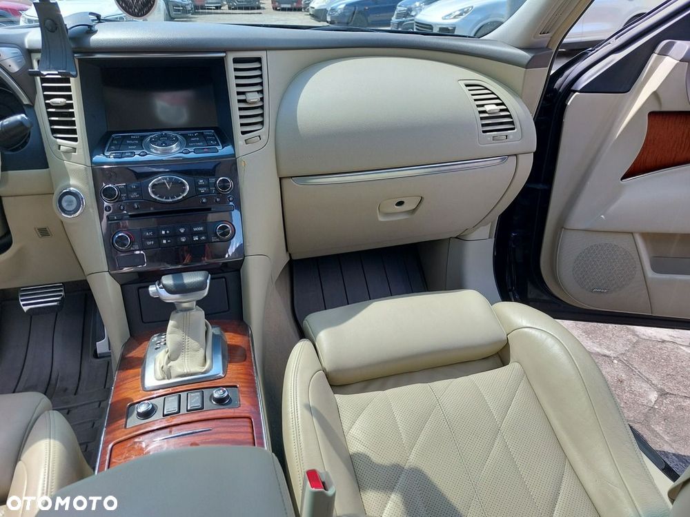 Infiniti FX - 23