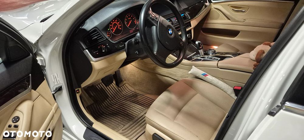 BMW Seria 5 528i xDrive Sport-Aut Modern Line - 15