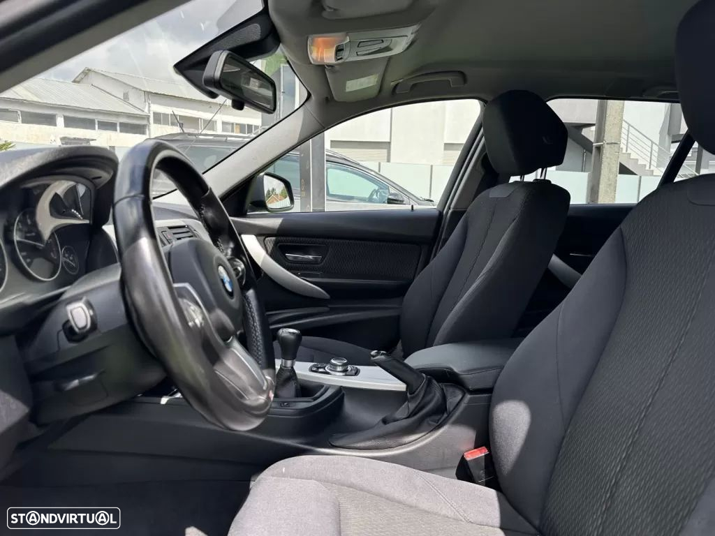 BMW 320 d Touring LifeStyle - 7