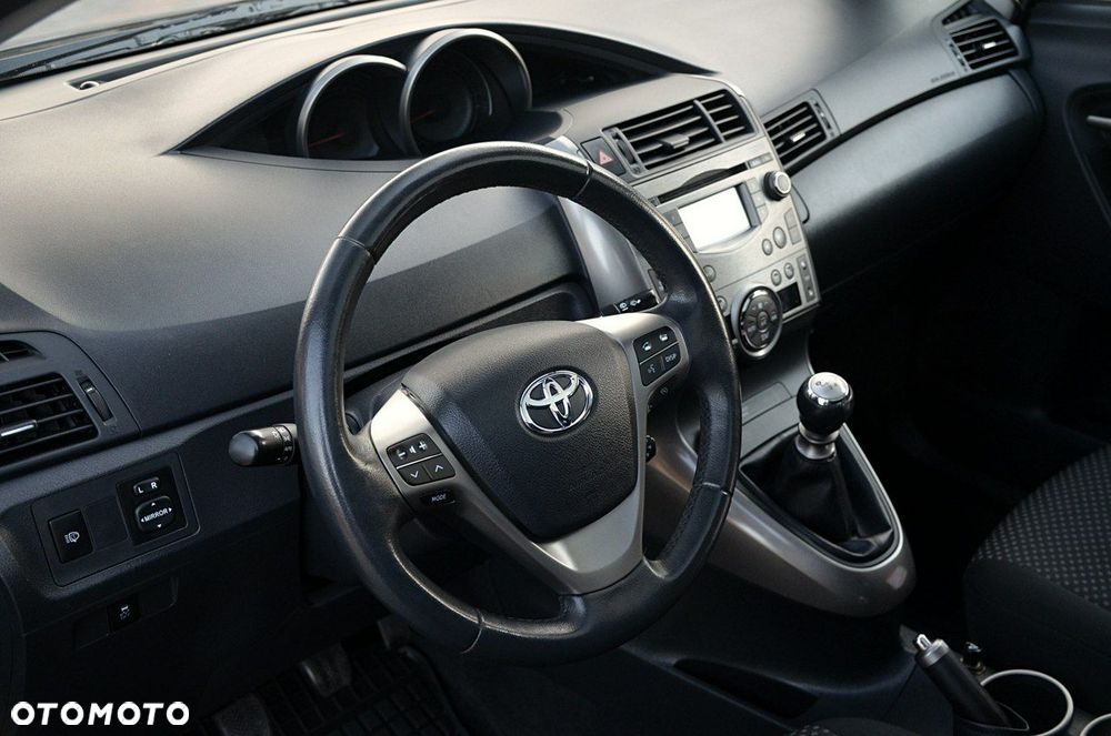Toyota Verso - 11