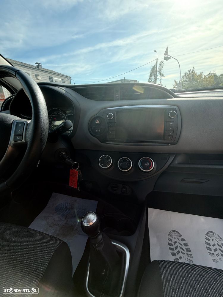 Toyota Yaris 1.4 D-4D Comfort+P.Style - 14