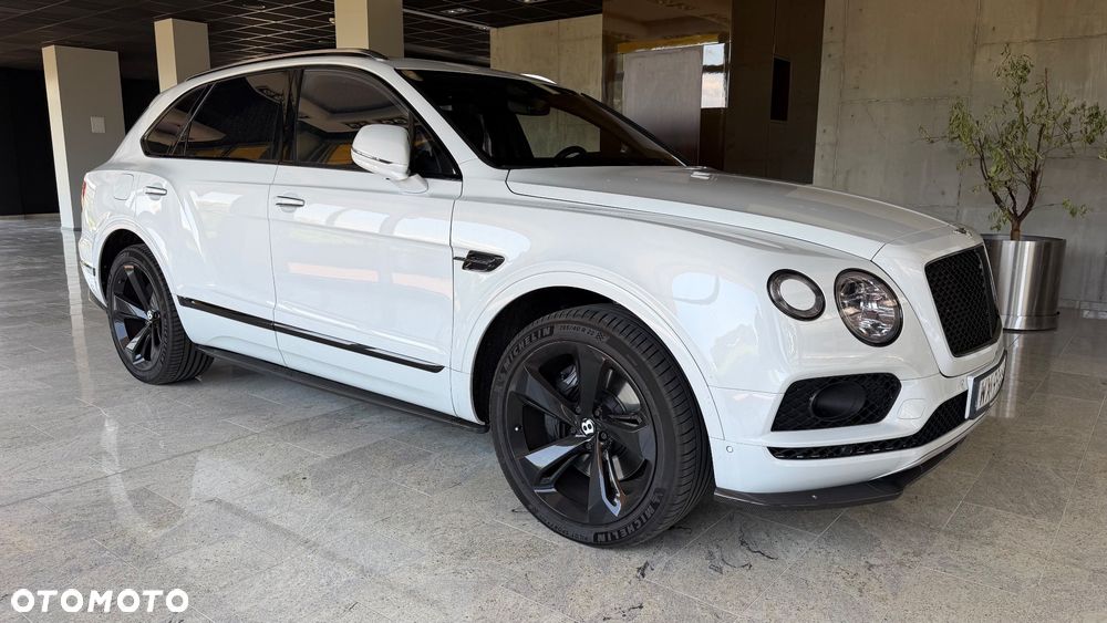 Bentley Bentayga - 3