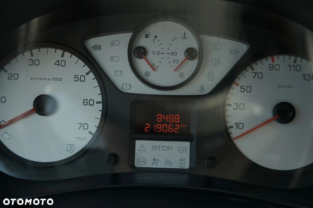 Peugeot Partner - 27