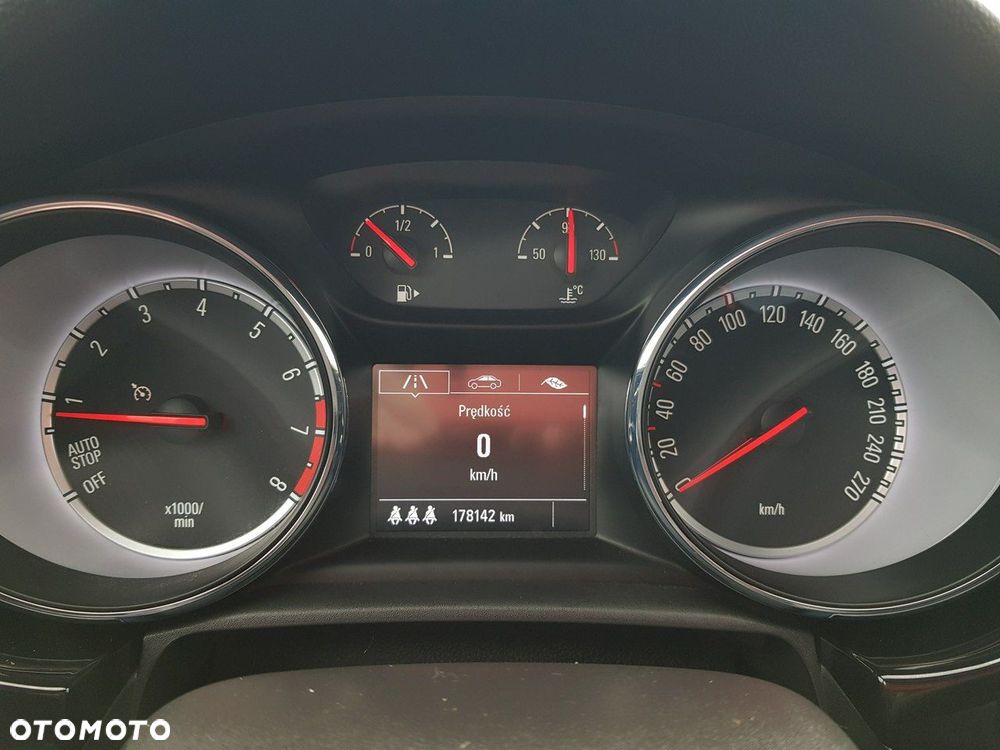 Opel Astra 1.4 Turbo Dynamic - 21