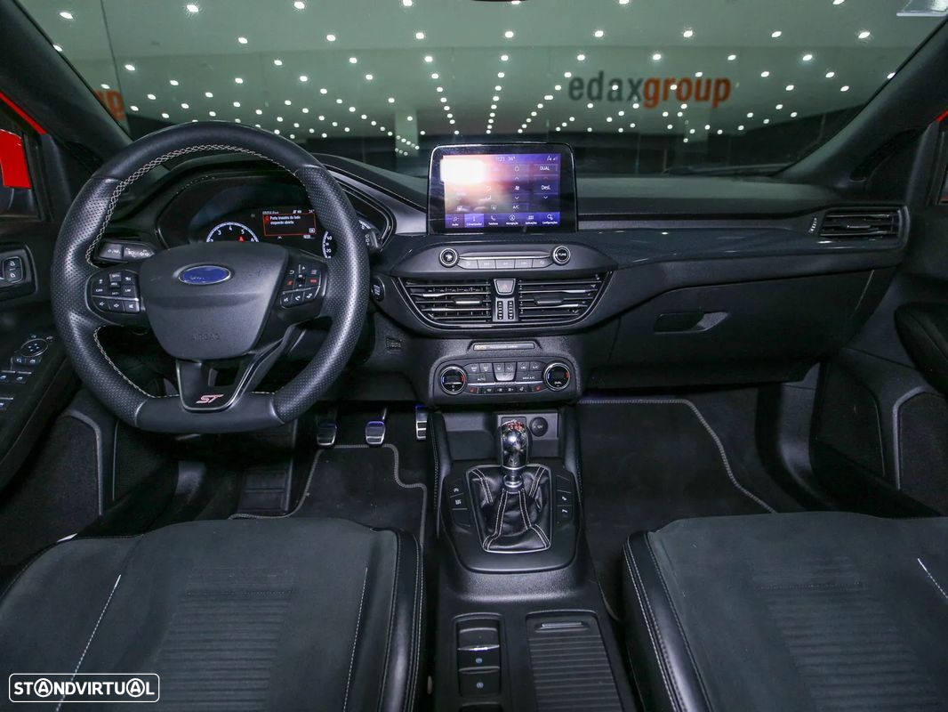 Ford Focus 2.3 EcoBoost S&S ST - 6