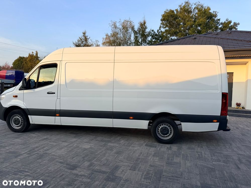 Mercedes-Benz Sprinter - 32