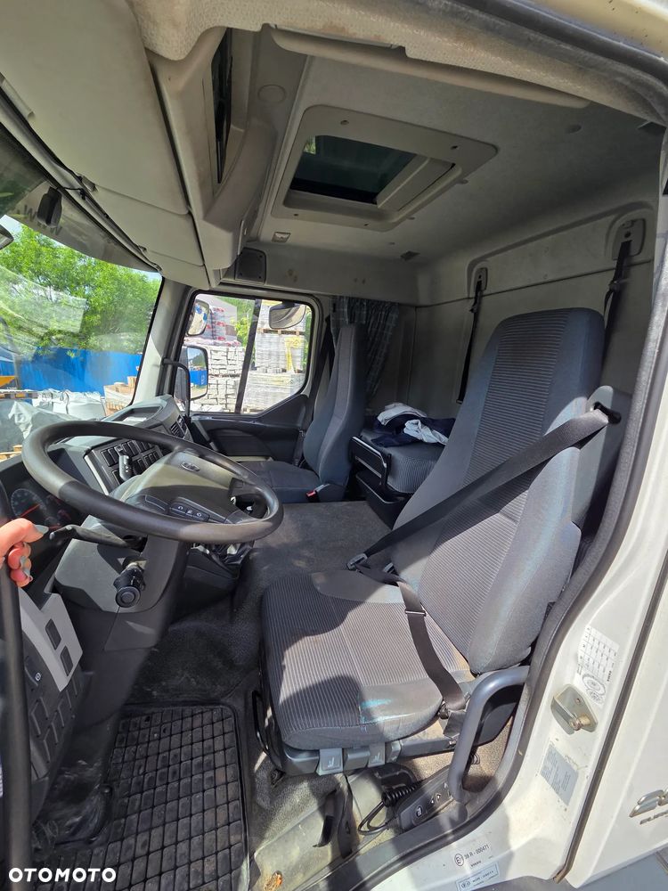 Volvo FL - 12