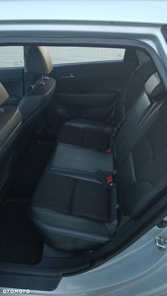 Hyundai i30 1.6 CRDi Comfort World Cup - 7