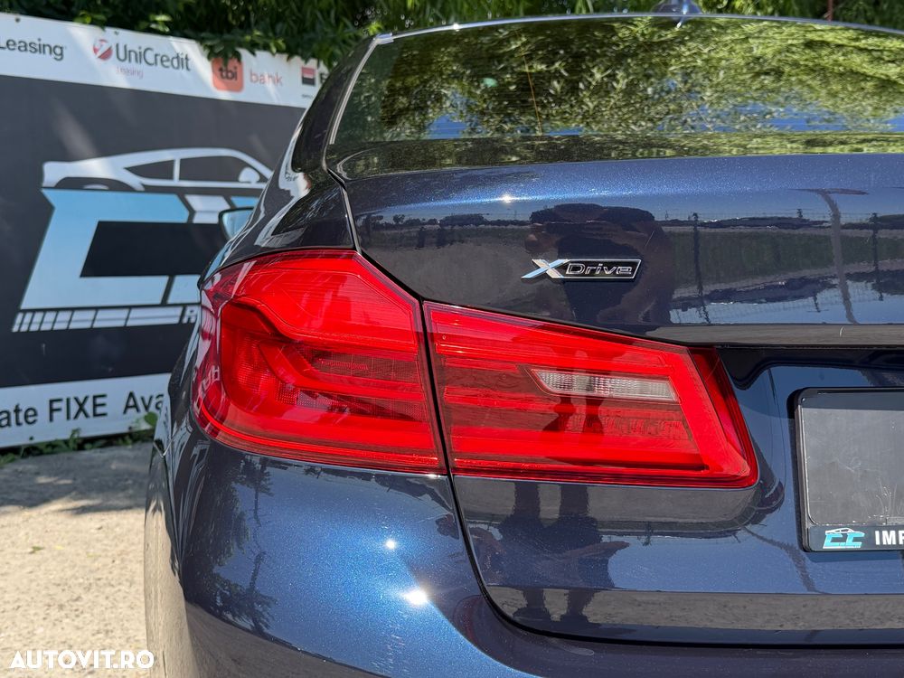 BMW Seria 5 520d xDrive Aut. - 31
