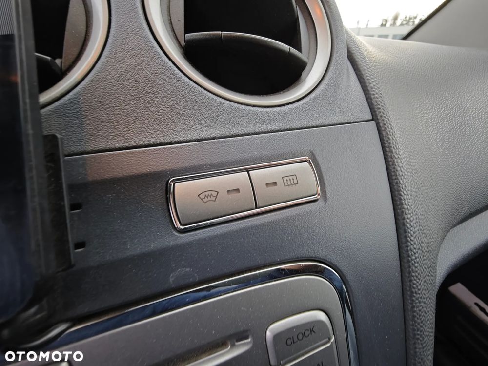 Ford Transit Connect - 8