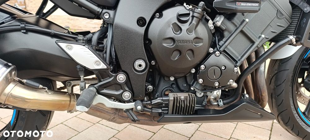 Yamaha FZ8 - 28