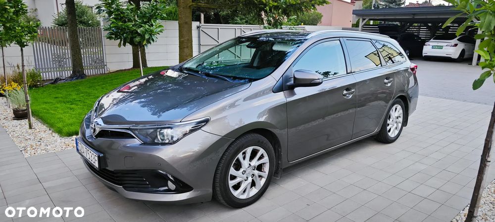 Toyota Auris 1.6 Comfort - 4