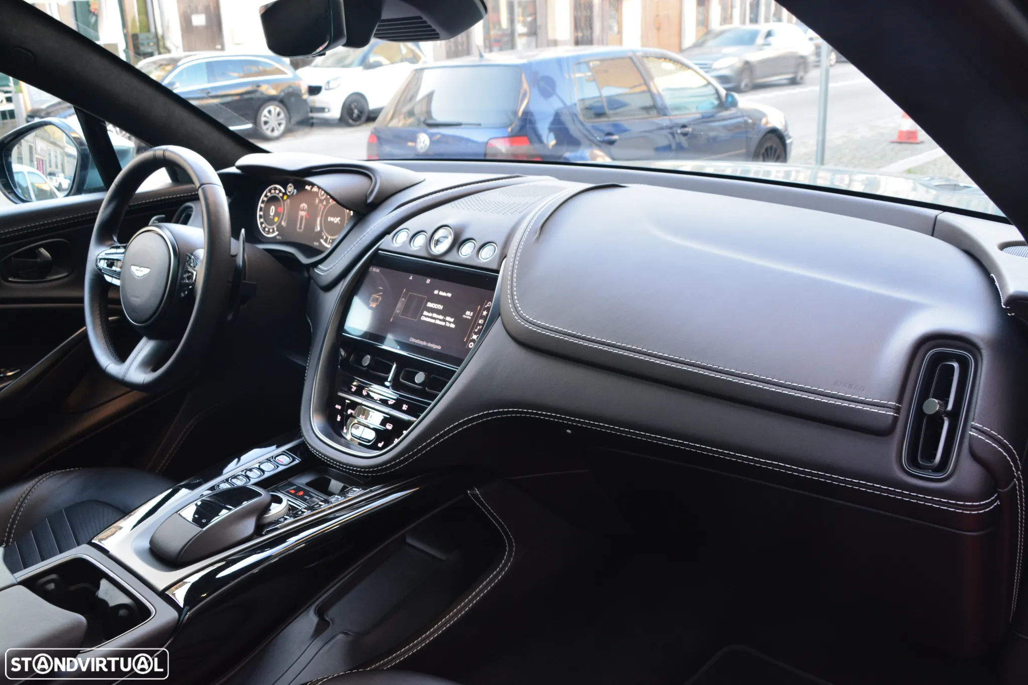 Aston Martin DBX Standard - 51