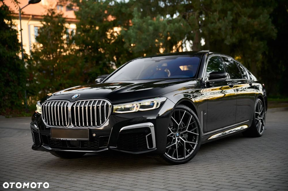 BMW Seria 7 730d xDrive mHEV - 9