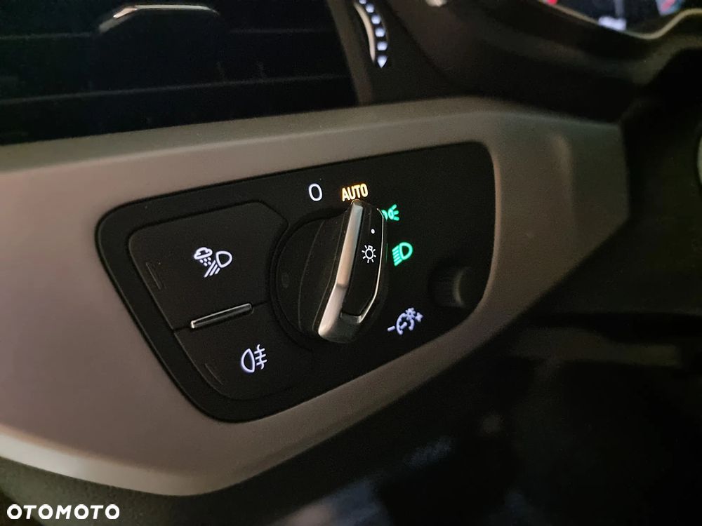 Audi A4 Limousine - 17