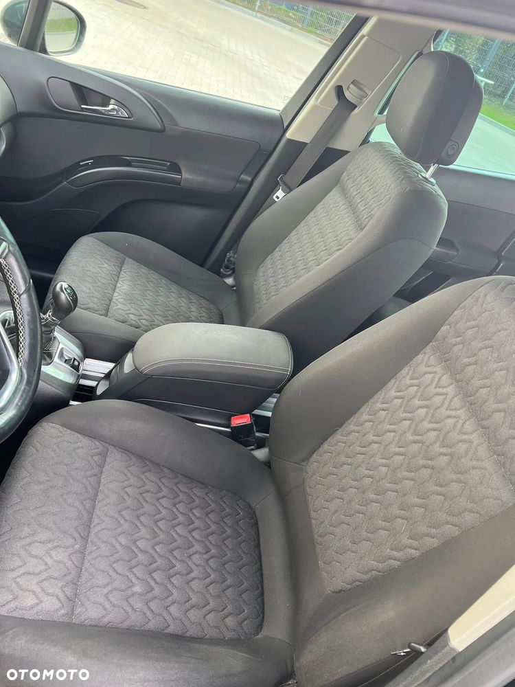 Opel Meriva - 8
