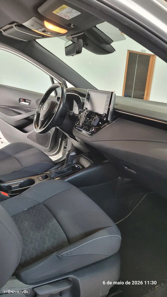 Toyota Corolla 1.8 Hybrid Comfort - 10