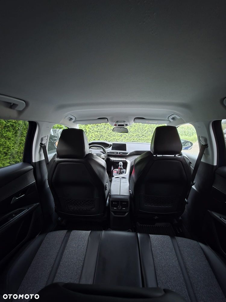 Peugeot 3008 1.2 PureTech Allure S&S - 12