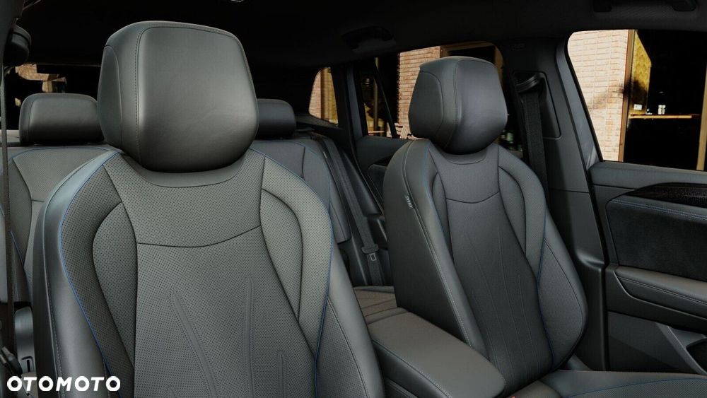 Volkswagen Tiguan - 11