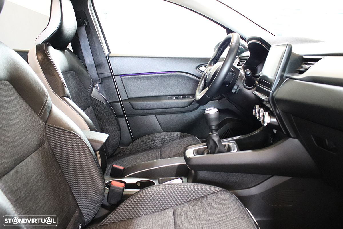 Renault Captur 1.0 TCe Techno Bi-Fuel - 23