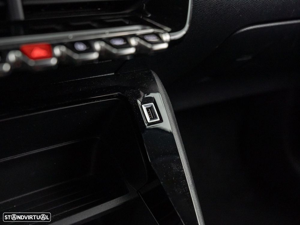 Peugeot e-208 50 kWh Active Pack — fotografia 29